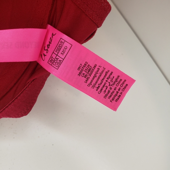 Euc 32DD beyond sexy la senza bra - Picture 6 of 6
